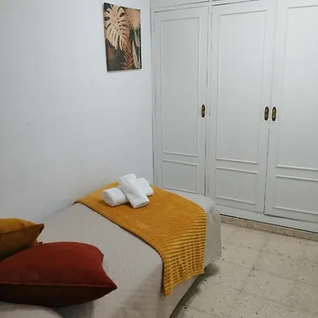 Apartamento Velarde 13 *
